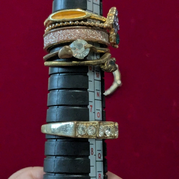 Gold Ring Lot - Picture 4 of 16